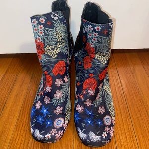 Indigo Rd. Embroidered Heels - Size 7
